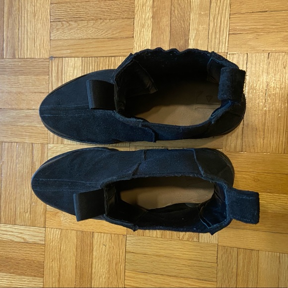 Flattered Sally boots ๐ - Picture 11 of 12